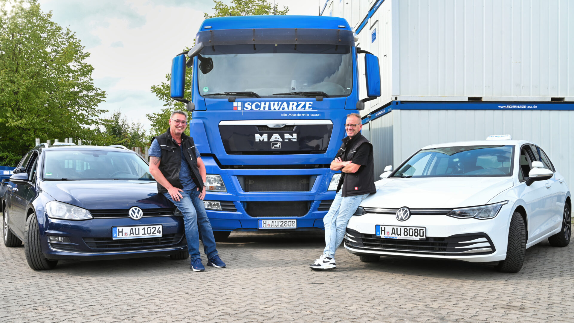 Über uns unser Team ersetzen